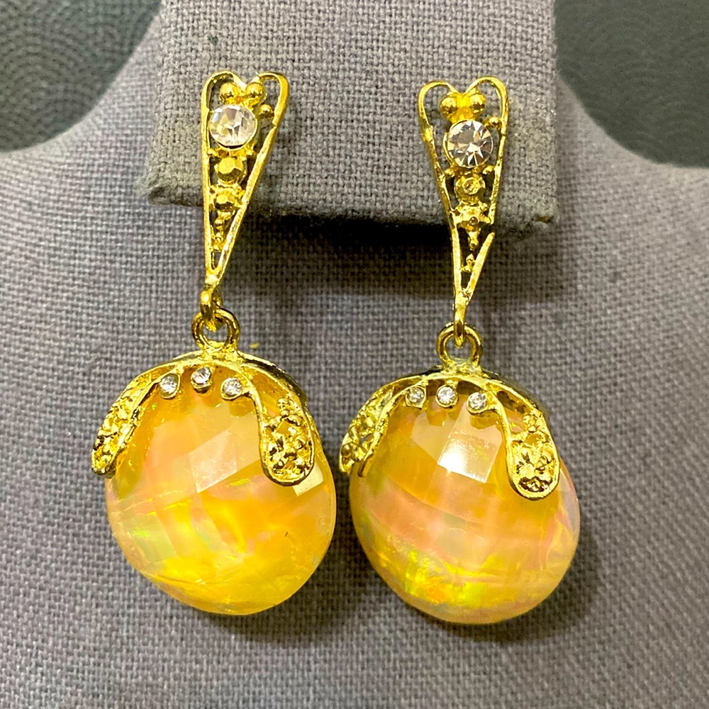 Vintage Gold tone, acrylic Yellow & rhinestone pierced dangling earrings